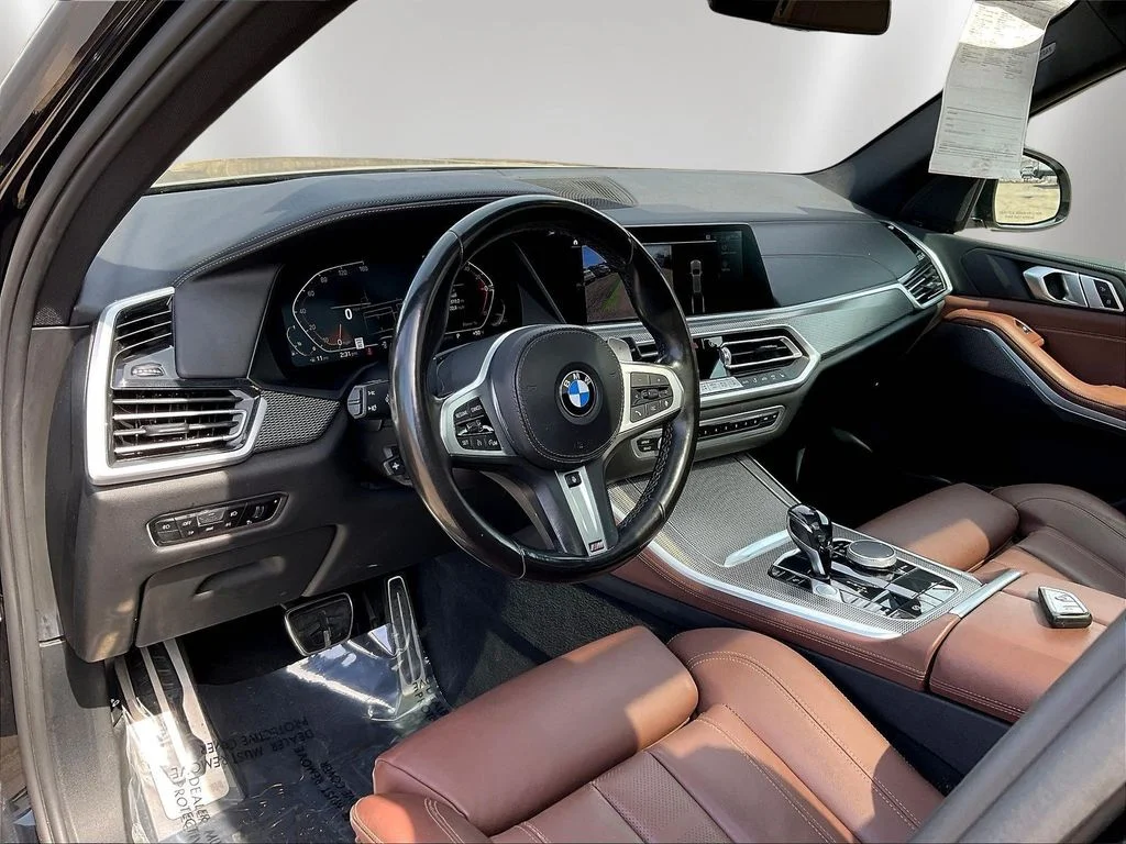 Used 2021 Black Sapphire Metallic BMW xDrive40i image 17
