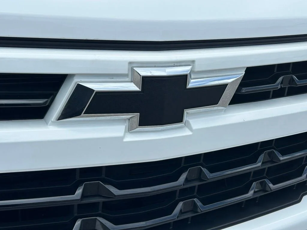 Certified Used 2022 Summit White Chevrolet RST image 19