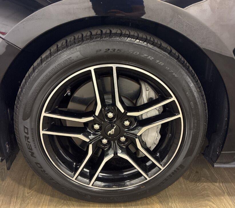 Used 2018 Shadow Black Ford GT image 5