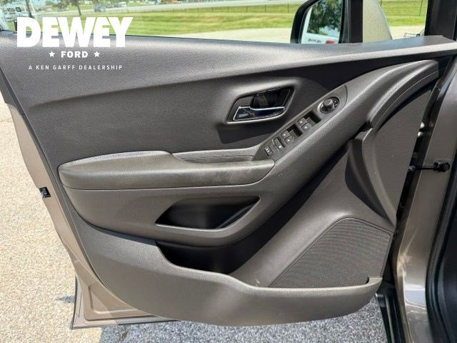 Used 2022 Stone Gray Metallic Chevrolet LT image 9