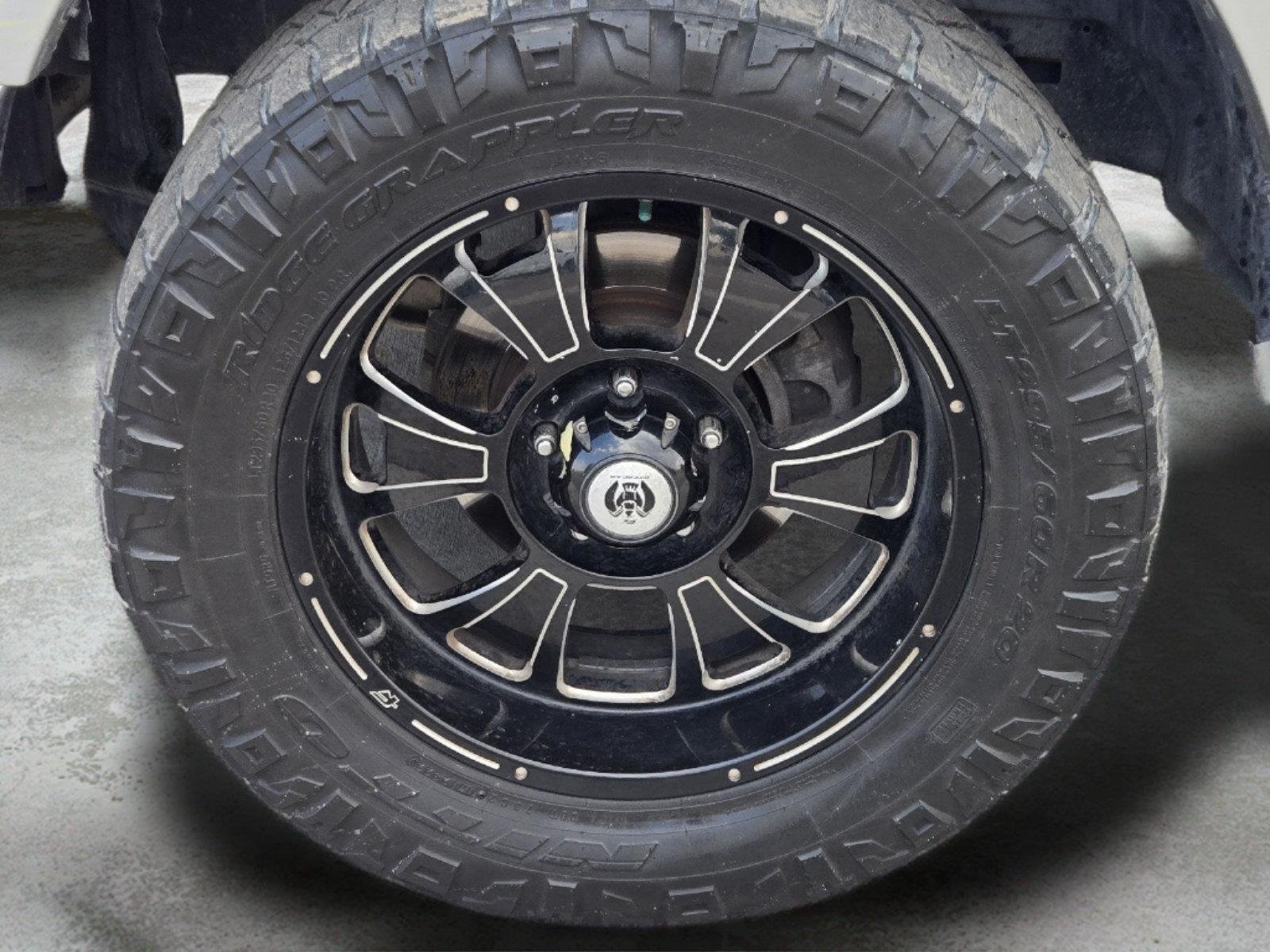 Used 2016 Bright White Clearcoat Ram Laramie image 16
