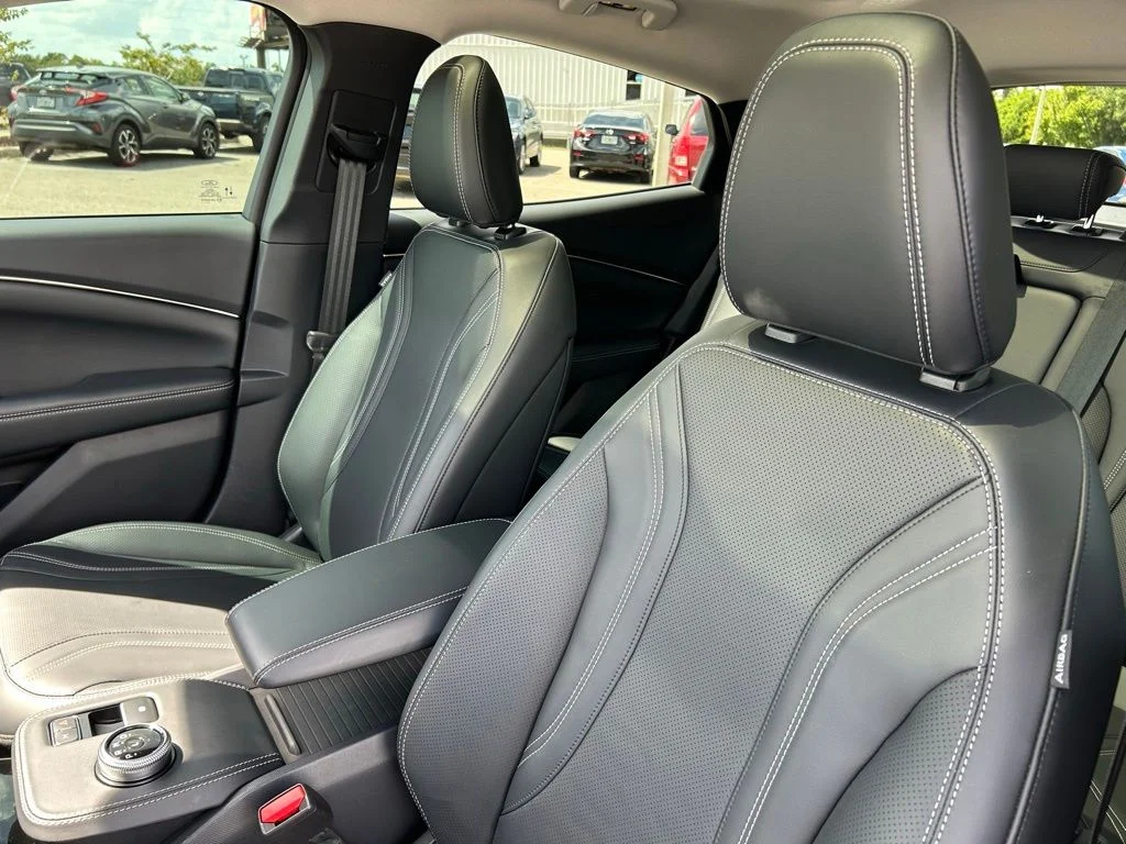 Used 2023 Shadow Black Ford Premium image 17