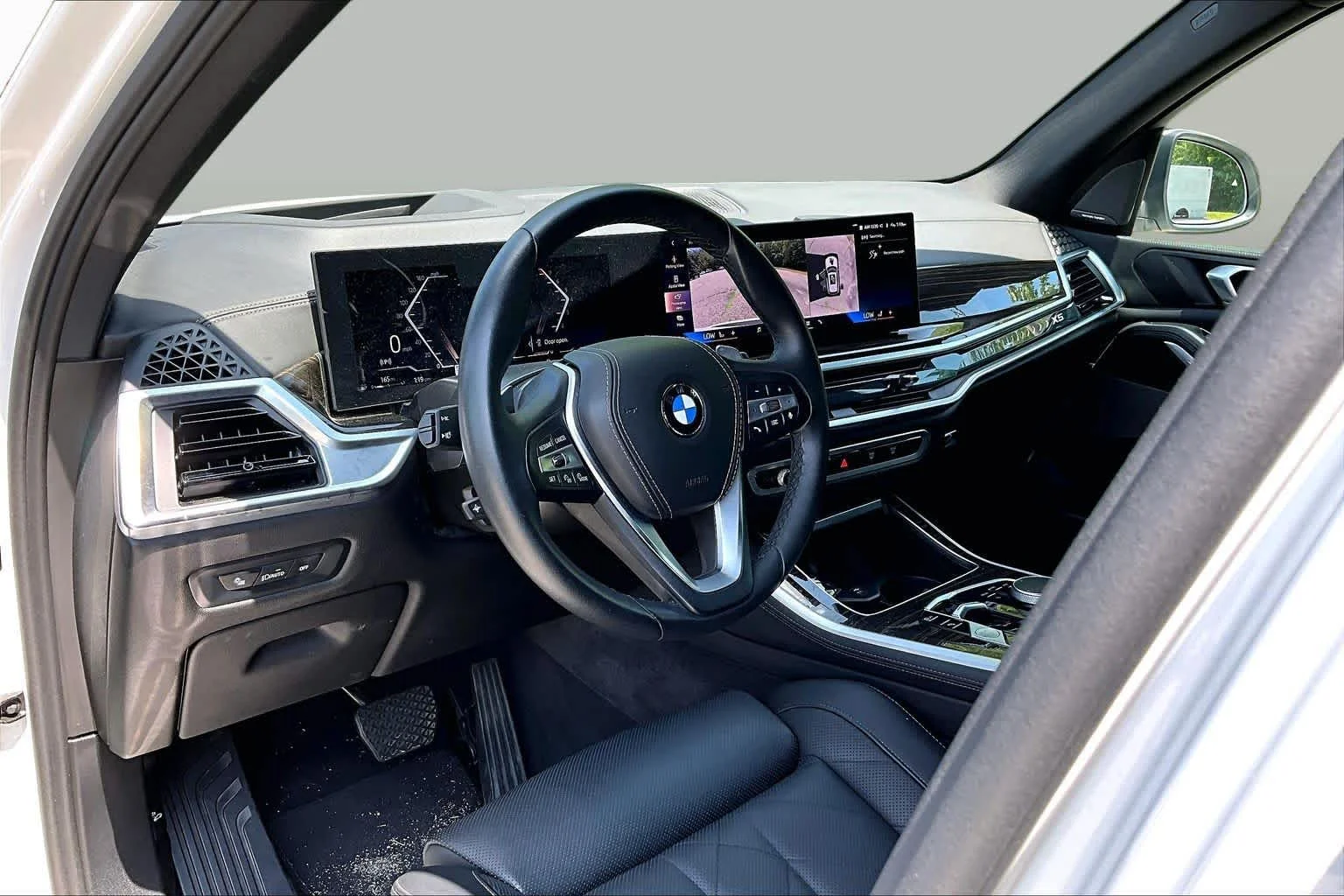 Certified Used 2026 Alpine White BMW xDrive40i image 18