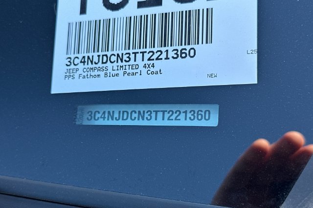 New 2026 Fathom Blue Pearl-Coat Exterior Paint Jeep Limited image 26