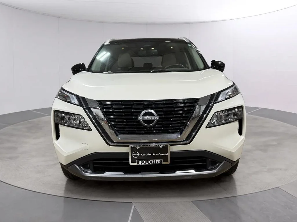 Certified Used 2023 Pearl White Tricoat/Super Black Nissan SL image 9