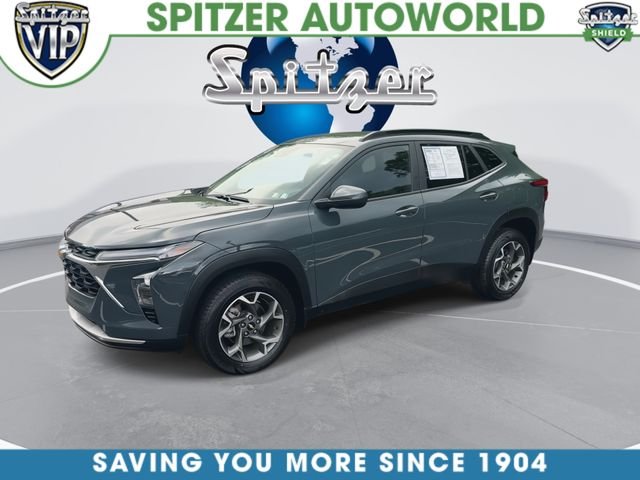 Used 2025 Gray Chevrolet LT image 6