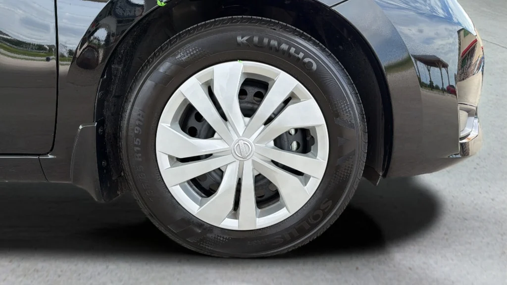 Certified Used 2025 Super Black Nissan 1.6 S image 22
