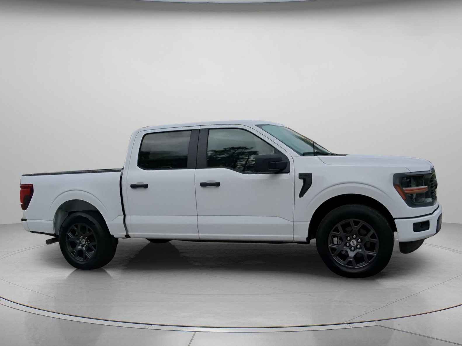 New 2026 Oxford White Ford STX® image 31