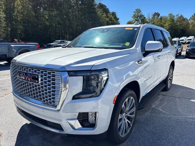 Used 2023 White GMC Denali image 4