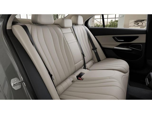 New 2026 MANUFAKTUR Alpine Grey Mercedes-Benz E 350 image 6