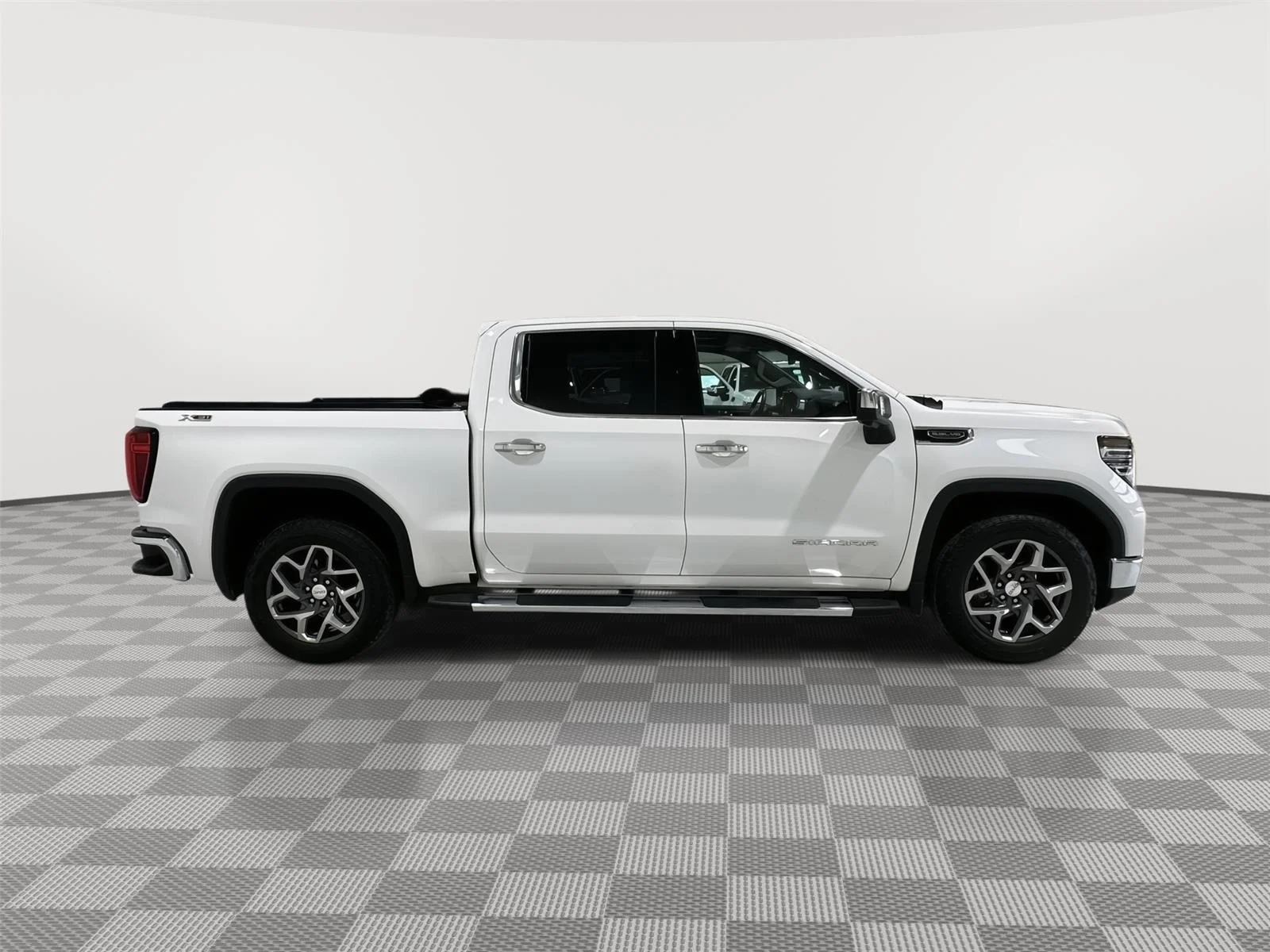 Used 2024 Summit White GMC SLT image 6