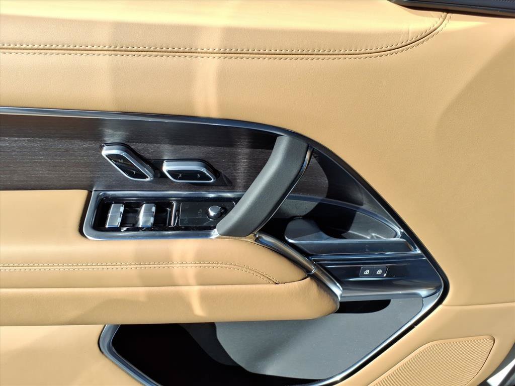2026 Land Rover Range Rover SE - Photo 14