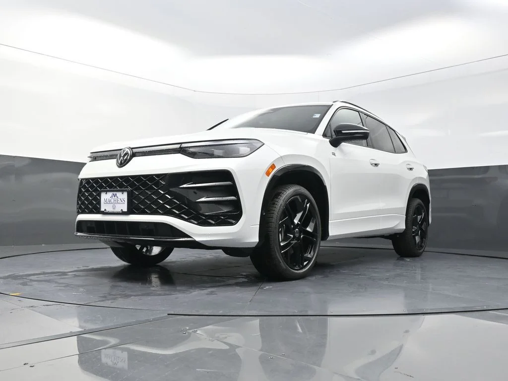 New 2026 White Volkswagen 2.0T SE R-Line Black image 24