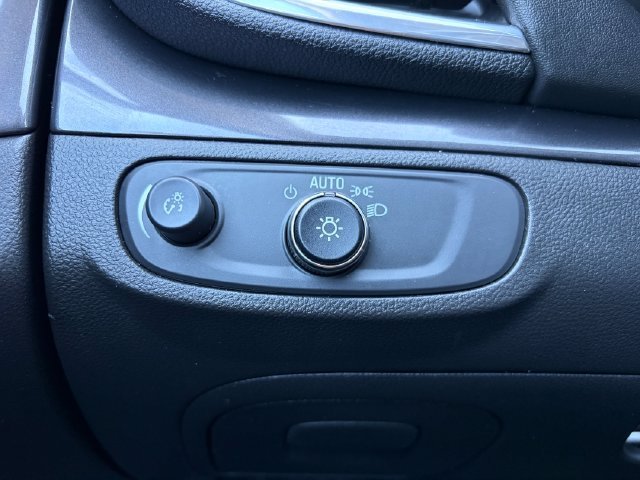 Used 2022 Blue Metallic Buick Preferred image 17