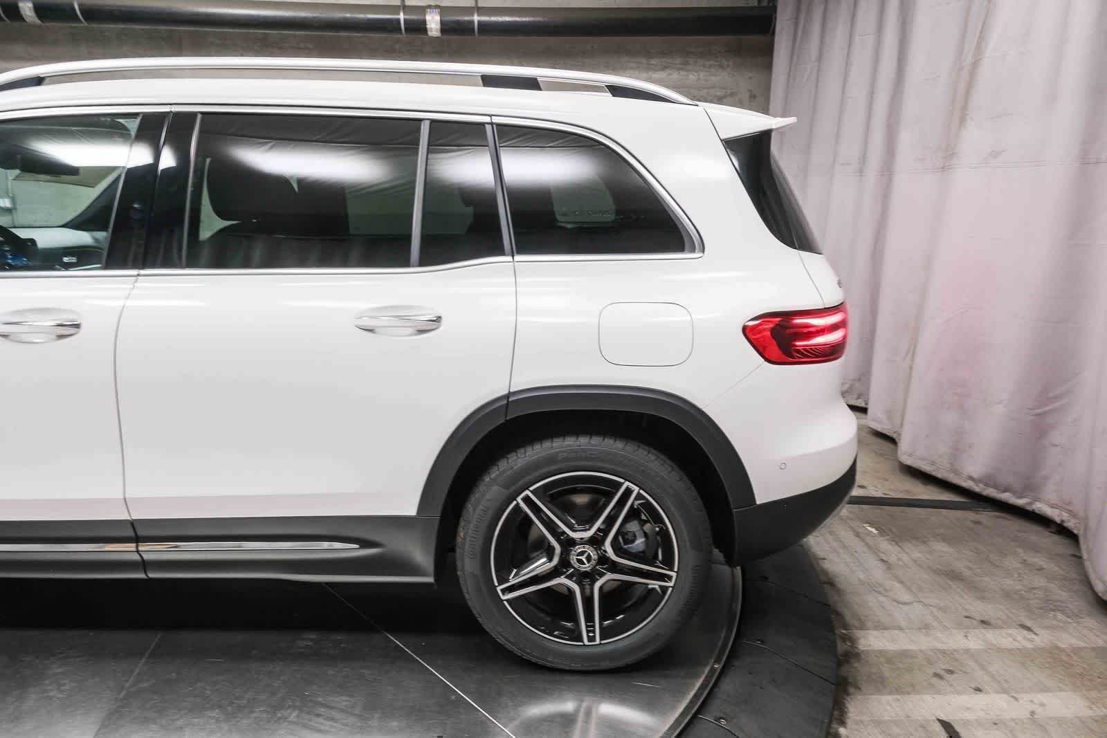 New 2026 Polar White Mercedes-Benz GLB 250 image 49
