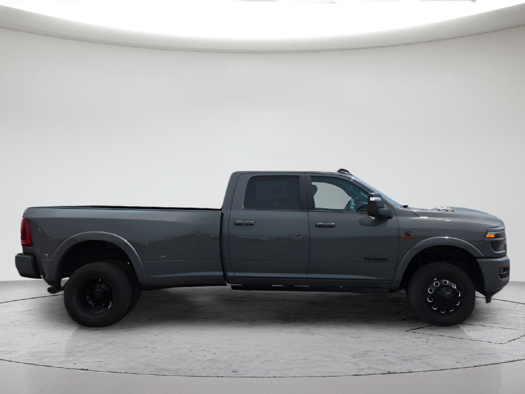New 2026 Ceramic Gray Clear-Coat Exterior Paint RAM Limited image 4