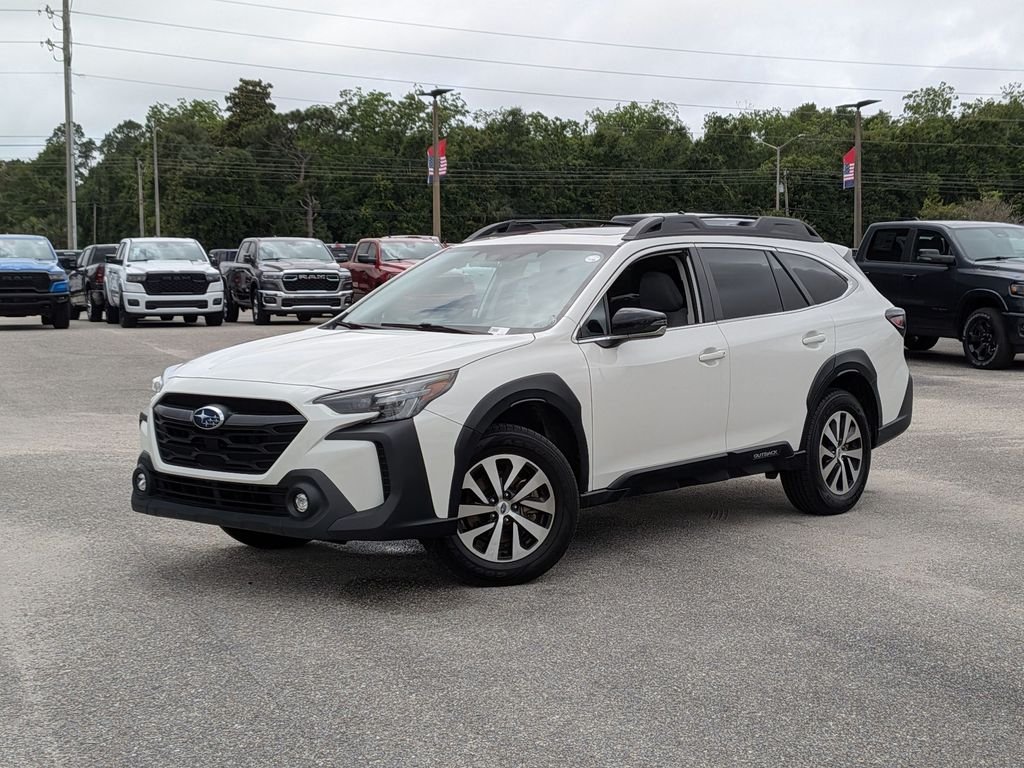 2023 Subaru Outback Premium's photo