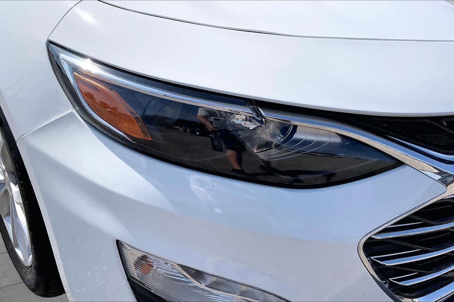 Used 2024 Summit White Chevrolet LT image 28