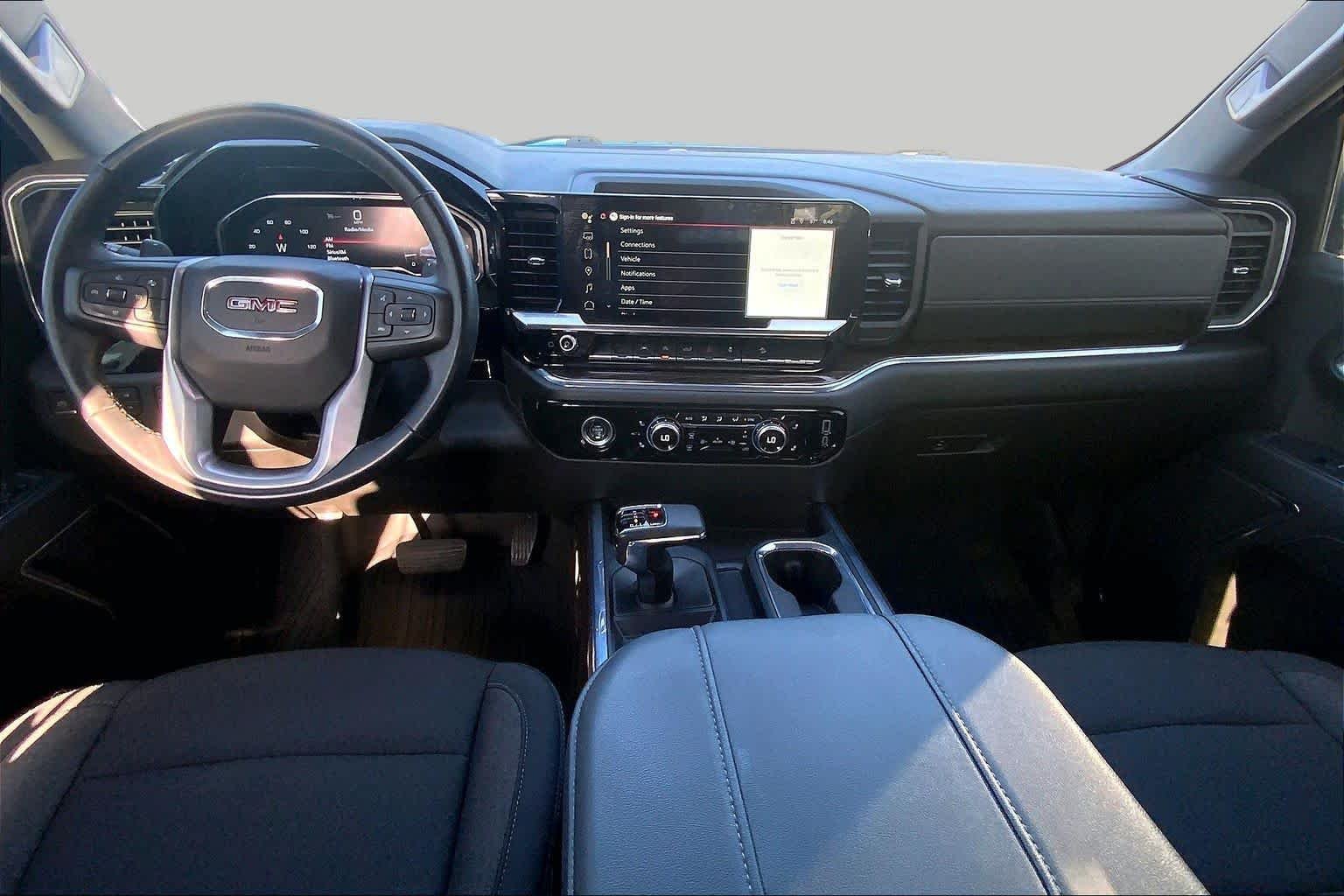 Used 2024 Dynamic Blue Metallic GMC Elevation image 14