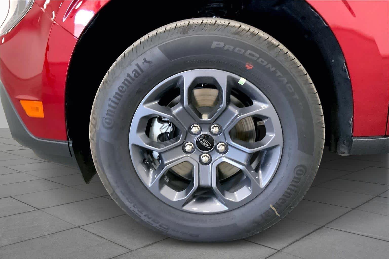 2025 Ford Maverick XLT - Photo 9
