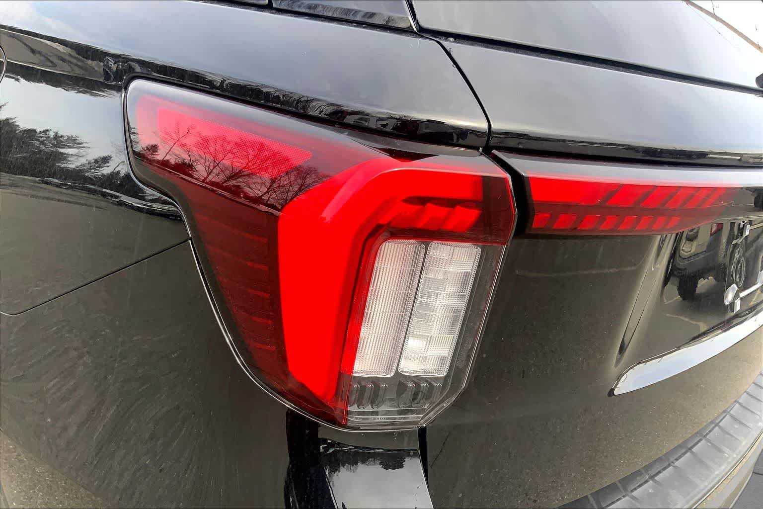 New 2026 Agate Black Metallic Ford ST image 5