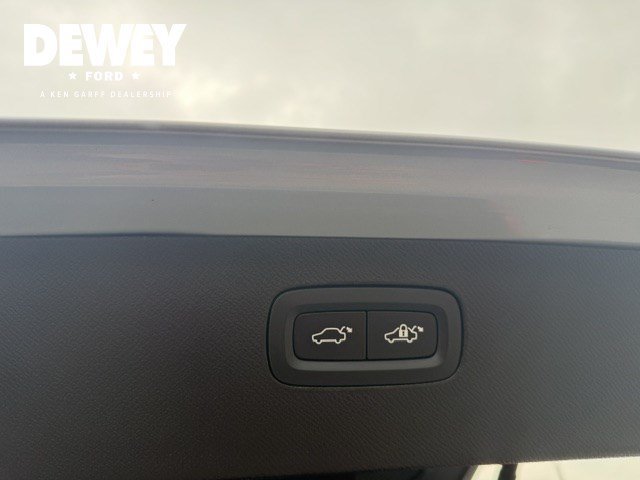 Used 2026 Gray Metallic Volvo Ultra Dark Theme image 36