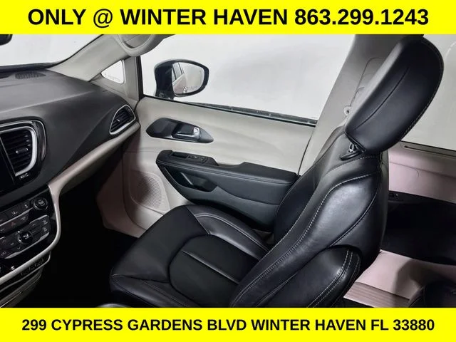 Used 2024 Red Chrysler Touring L image 21