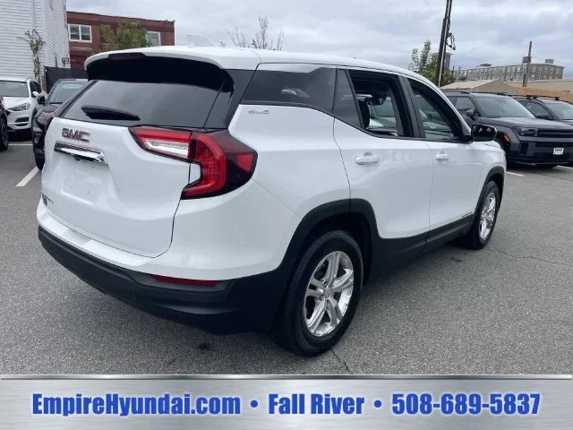 2024 GMC Terrain SLE - Photo 7