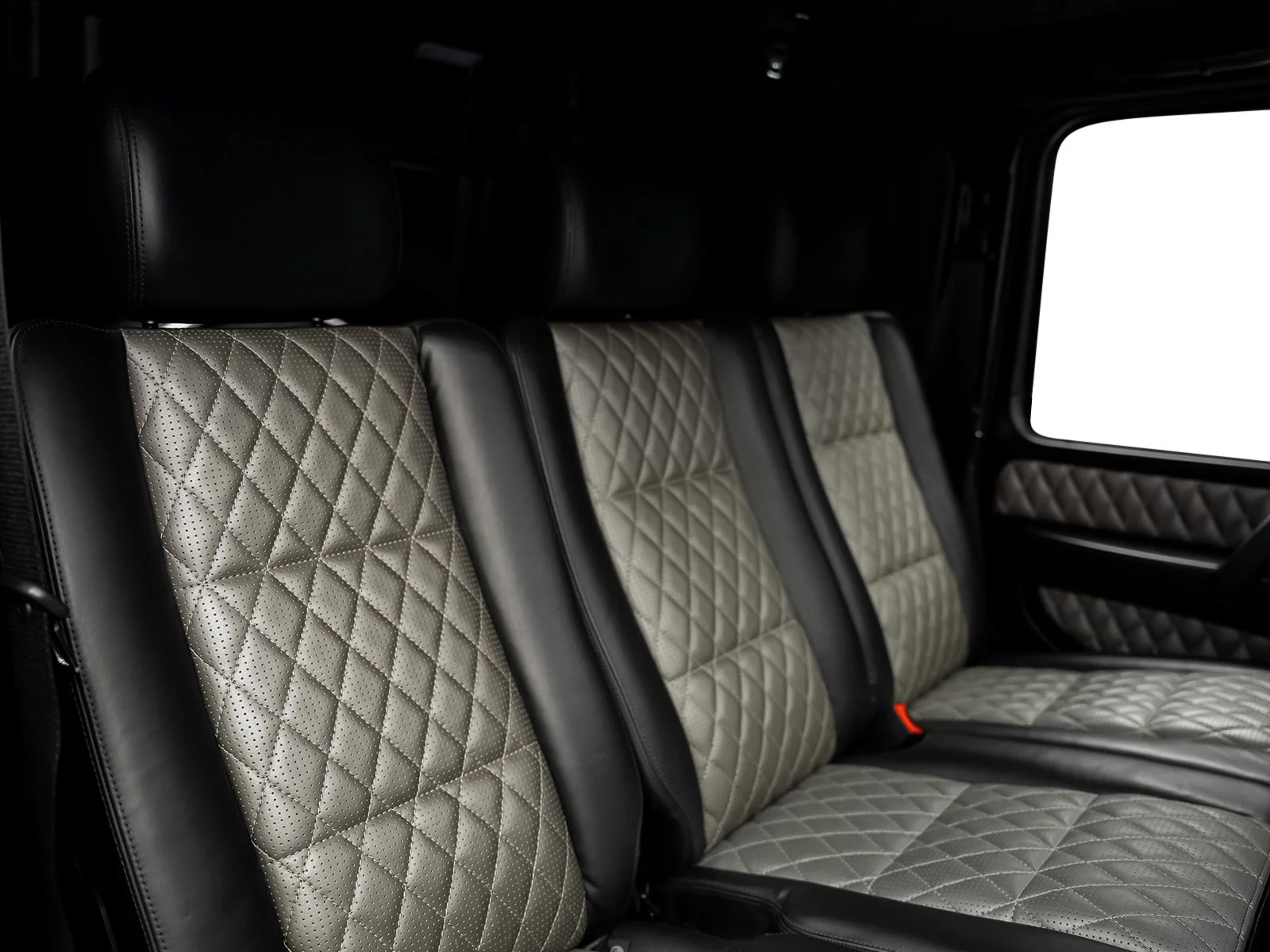 Used 2015 Silver Mercedes-Benz G 63 AMG® image 40