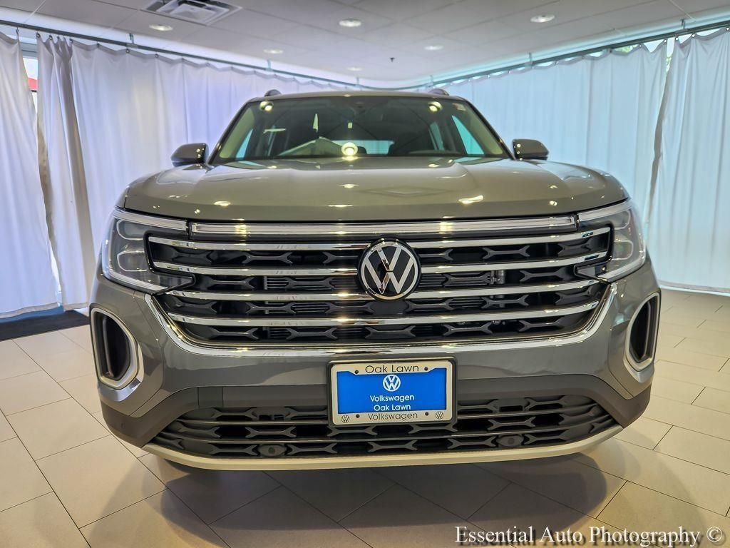 New 2026 Pure Gray Volkswagen 2.0T SE w/Technology image 2