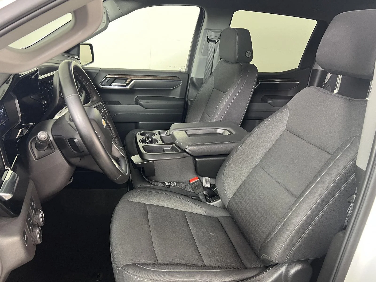 Used 2024 Summit White Chevrolet LT (2FL) image 5
