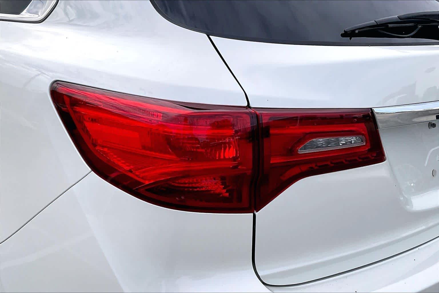 Used 2015 White Acura Tech Pkg image 25