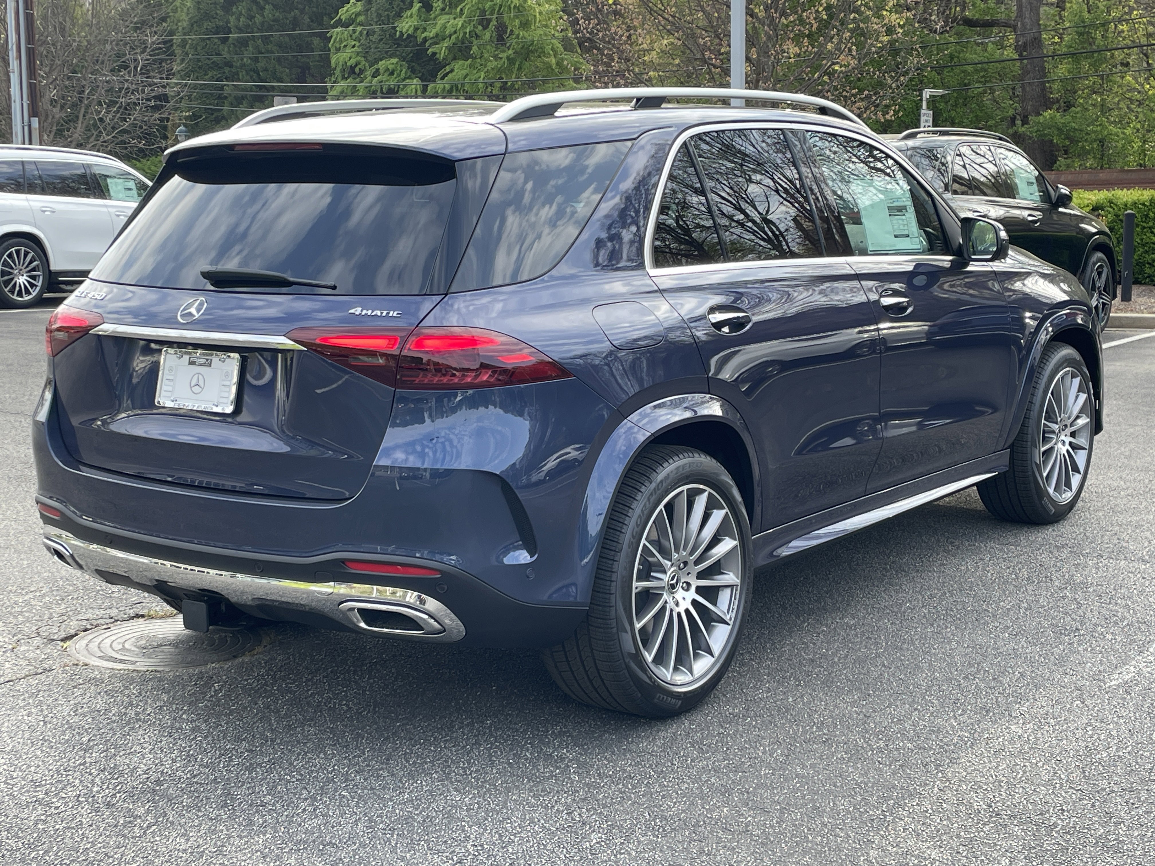 New 2026 Twilight Blue Metallic Mercedes-Benz GLE 450 4MATIC® SUV image 6