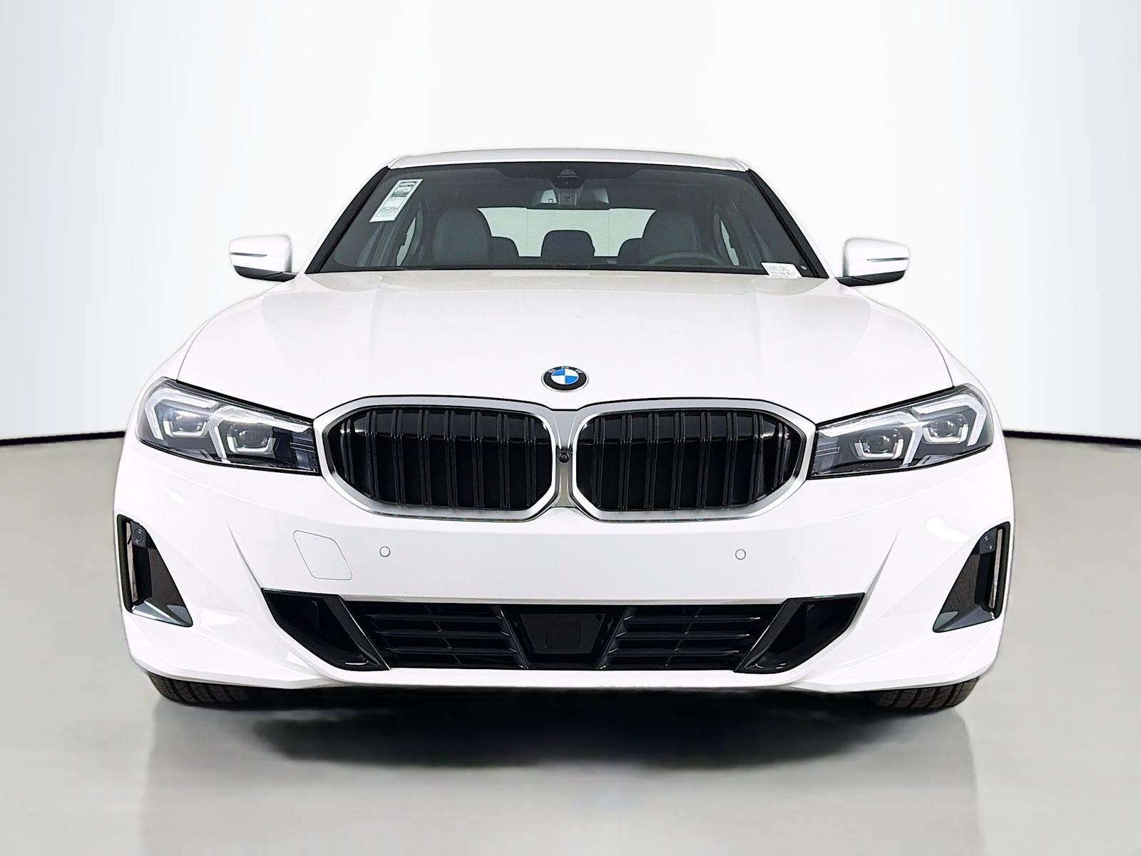 New 2026 Alpine White BMW 330i xDrive image 2