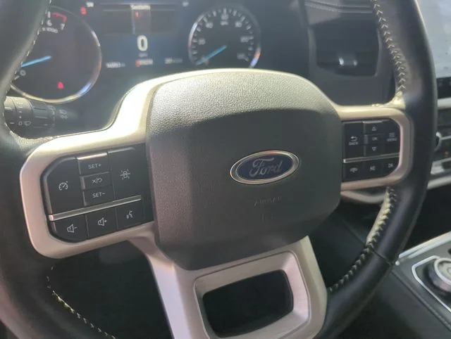 Used 2023 Red Ford XLT image 10