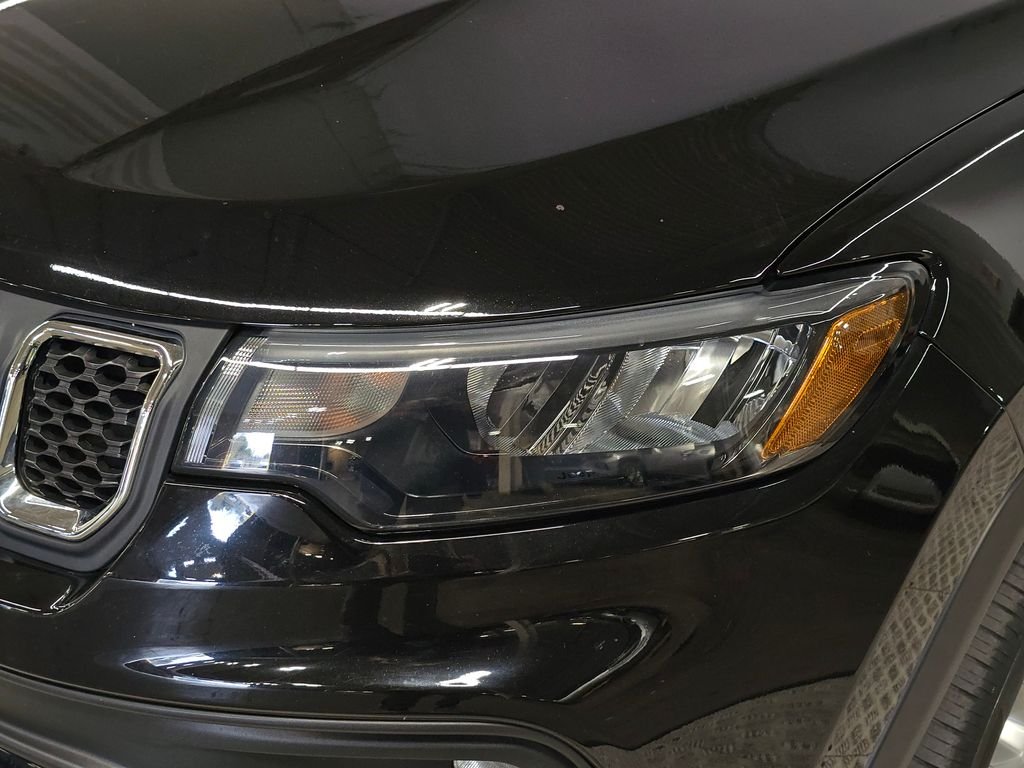 Used 2023 Black Jeep Latitude Lux image 14