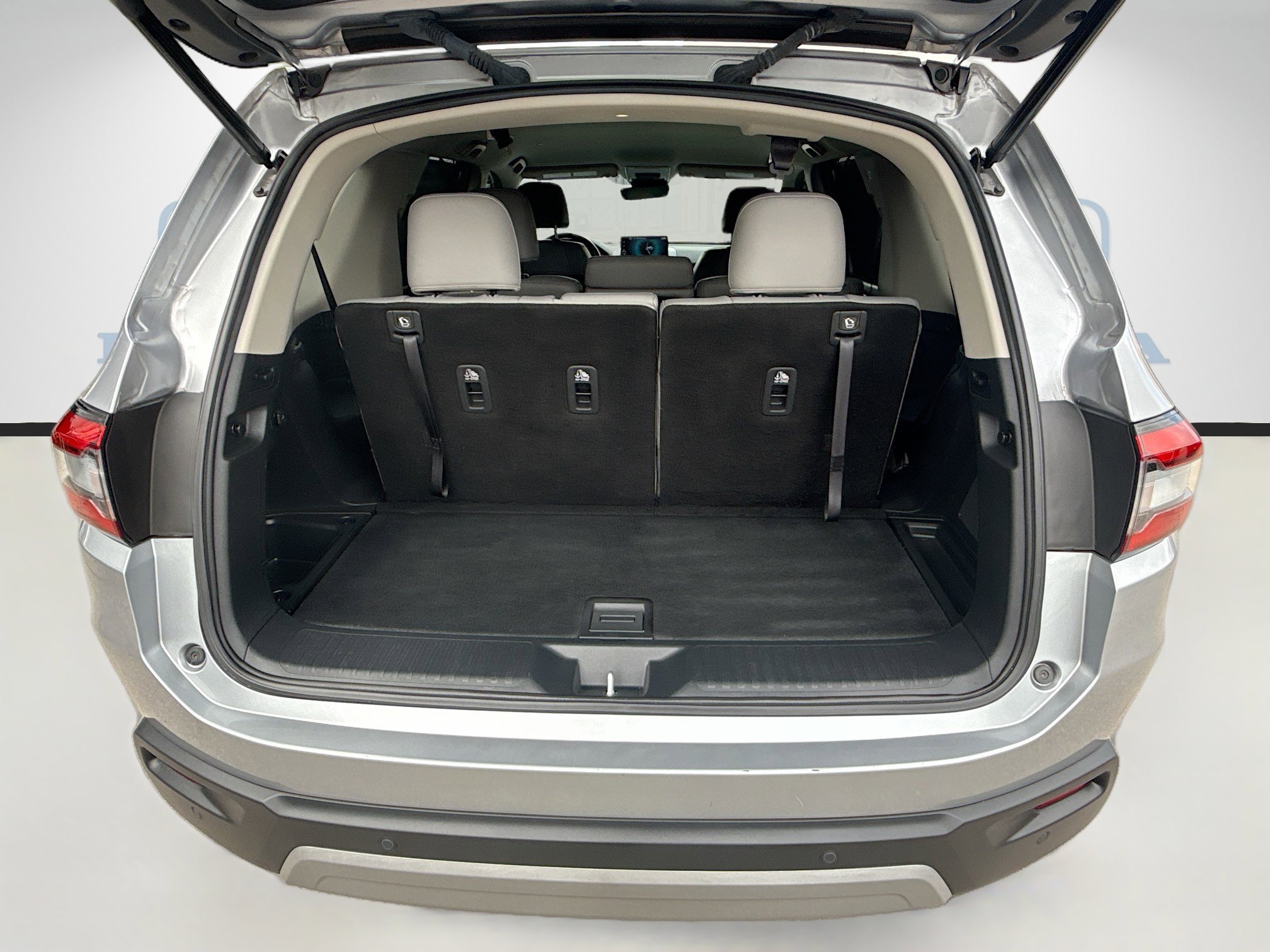 Used 2024 Lunar Silver Metallic Honda EX-L 8 Passenger image 26