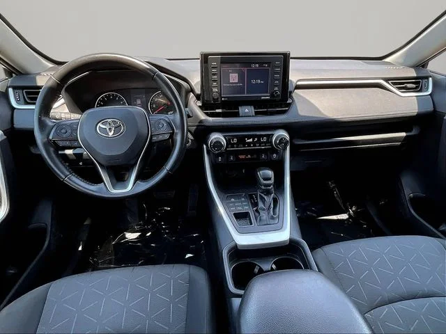 Used 2020 Gray Toyota XLE image 7