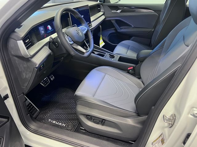 New 2026 White Volkswagen 2.0T SE R-Line Black image 7