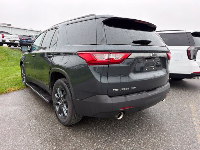 Used 2020 GRAPHITE METALLIC Chevrolet RS image 4