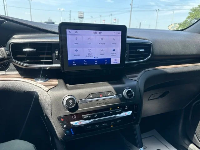 Used 2020 Black Ford Limited image 3