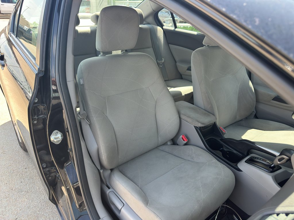 Used 2012 Black Honda LX image 27