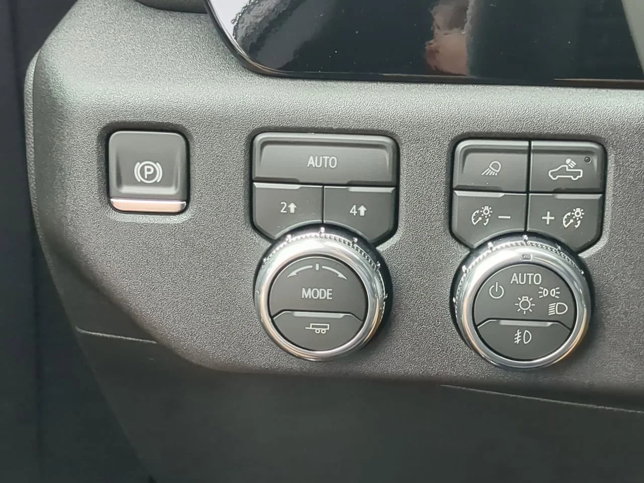 New 2026 Onyx Black GMC Elevation image 18