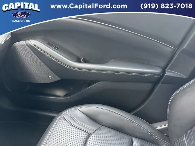 Used 2025 White Ford Premium image 29