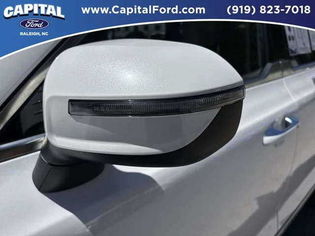Used 2021 White Kia S image 12