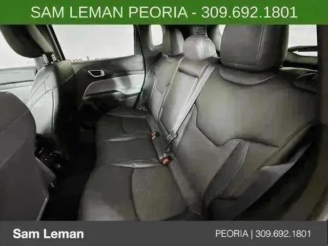 New 2026 Diamond Black Crystal Pearlcoat Jeep Latitude image 23