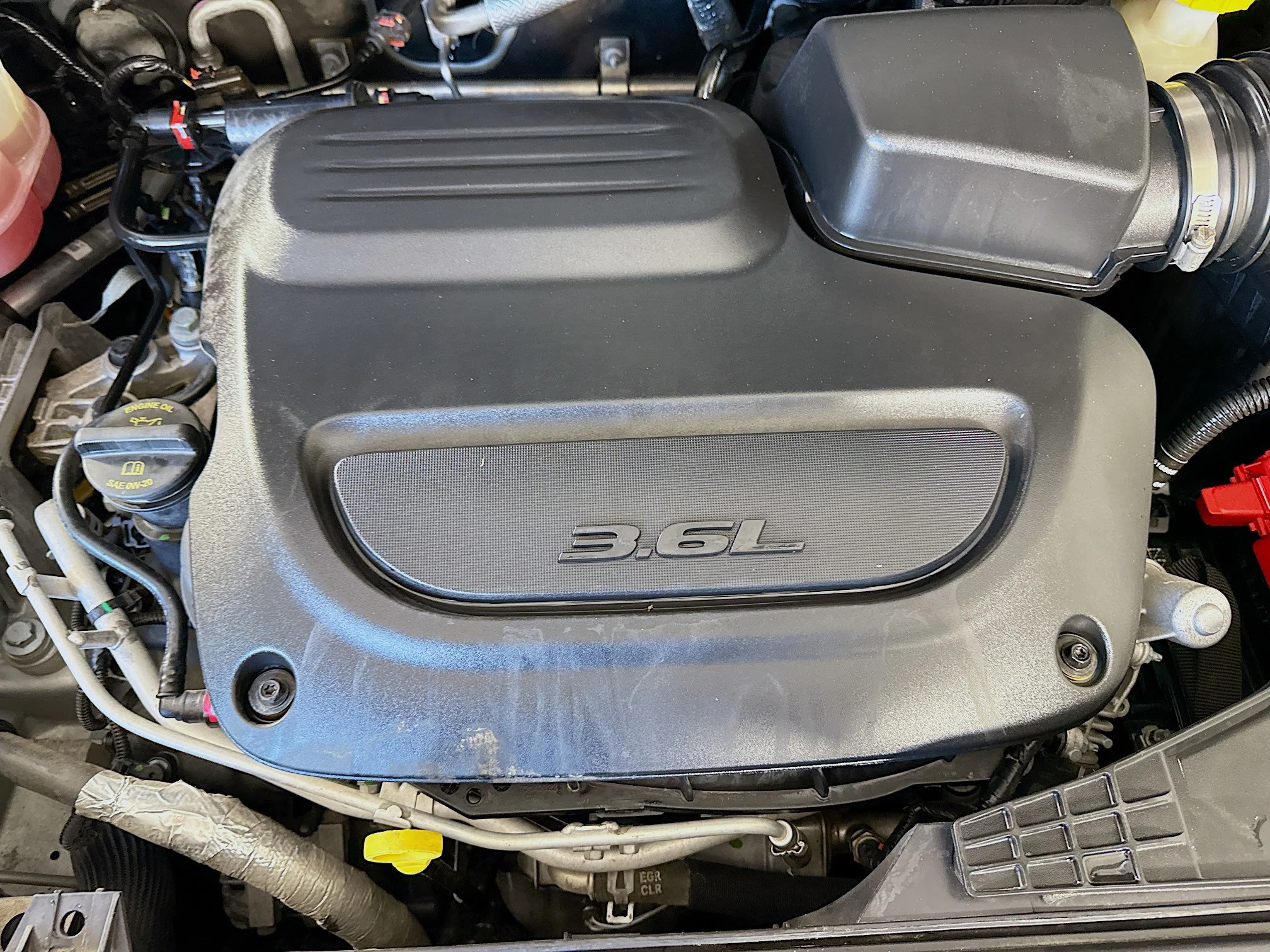 Used 2023 Silver Mist Clearcoat Chrysler LX image 33