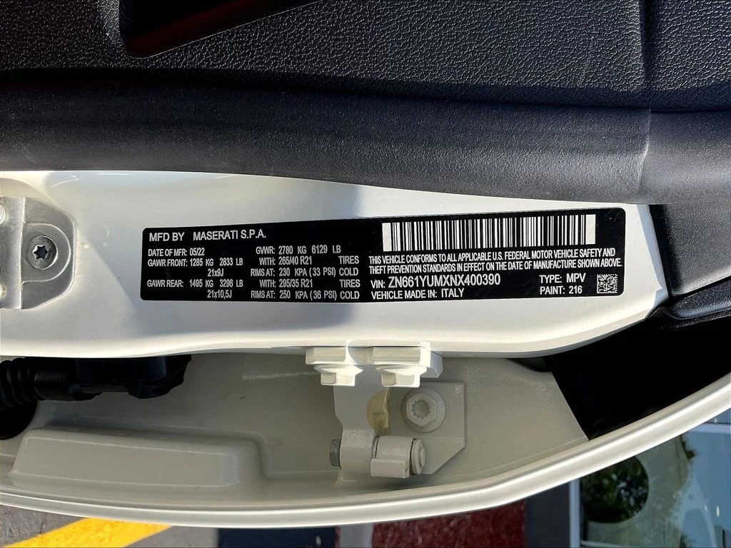 Used 2022 Bianco Maserati Modena image 19