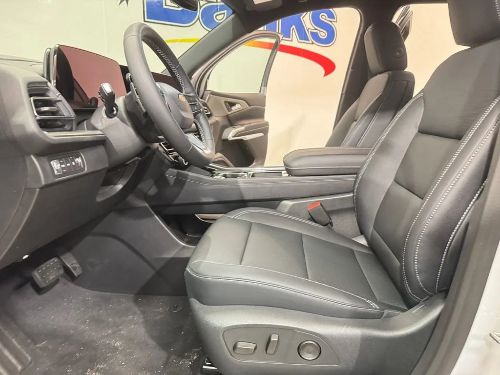 New 2026 Summit White Chevrolet LT image 8