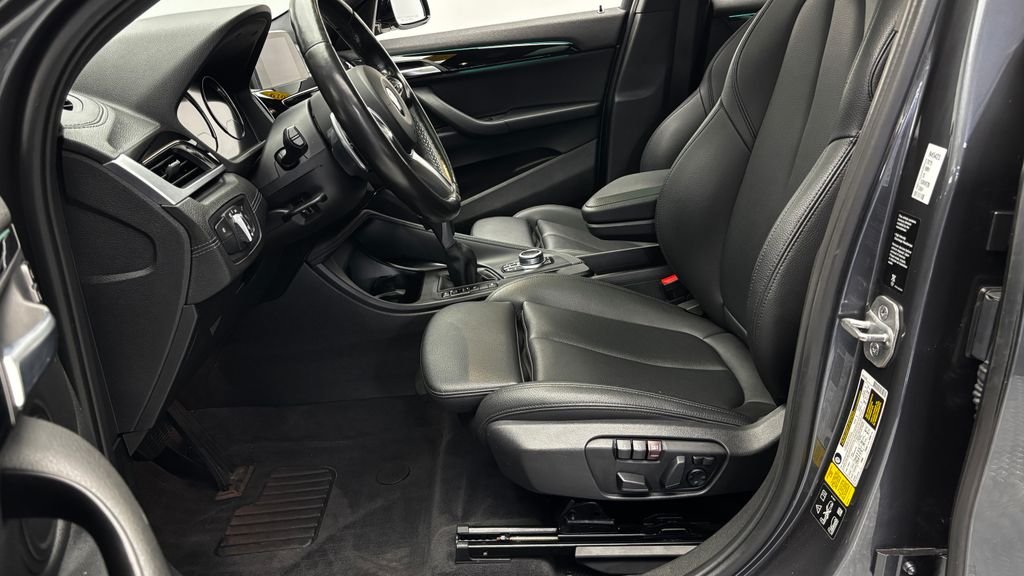 Used 2019 Gray BMW xDrive28i image 13